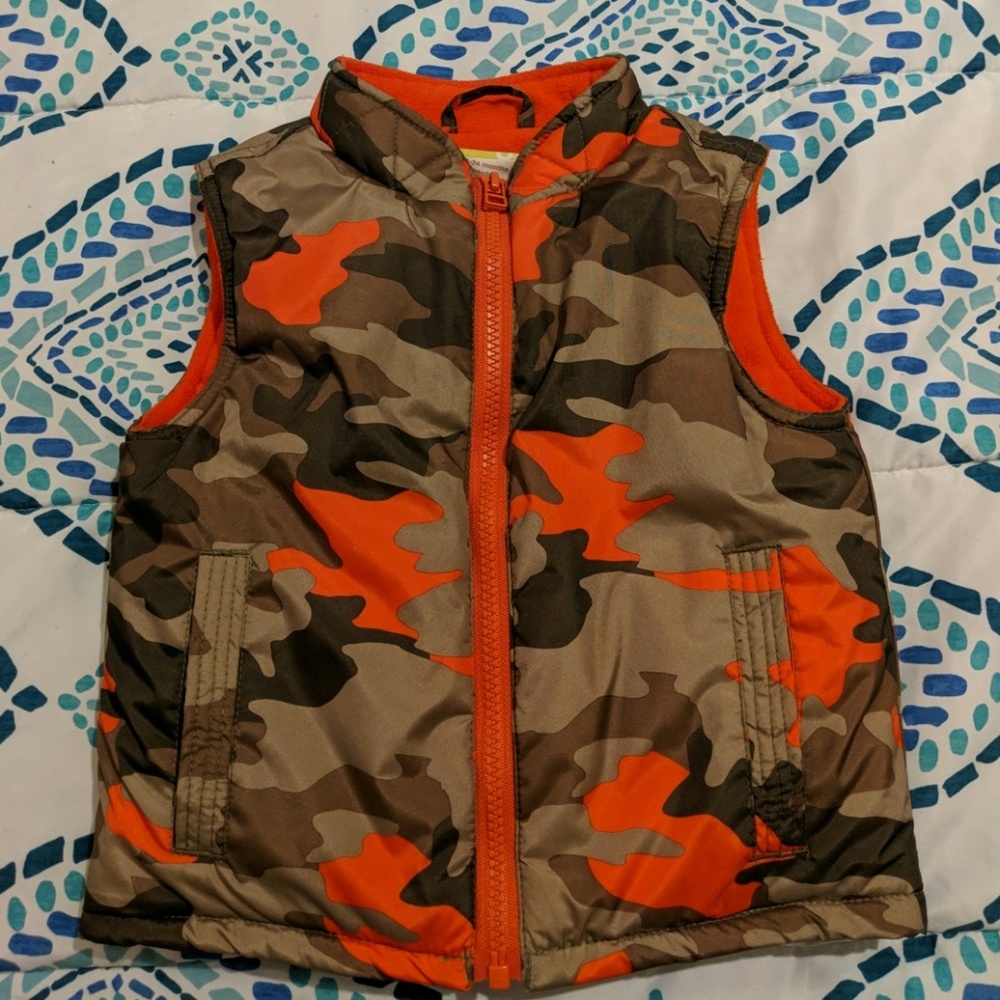 Crazy 8 puff vest with fleece lining